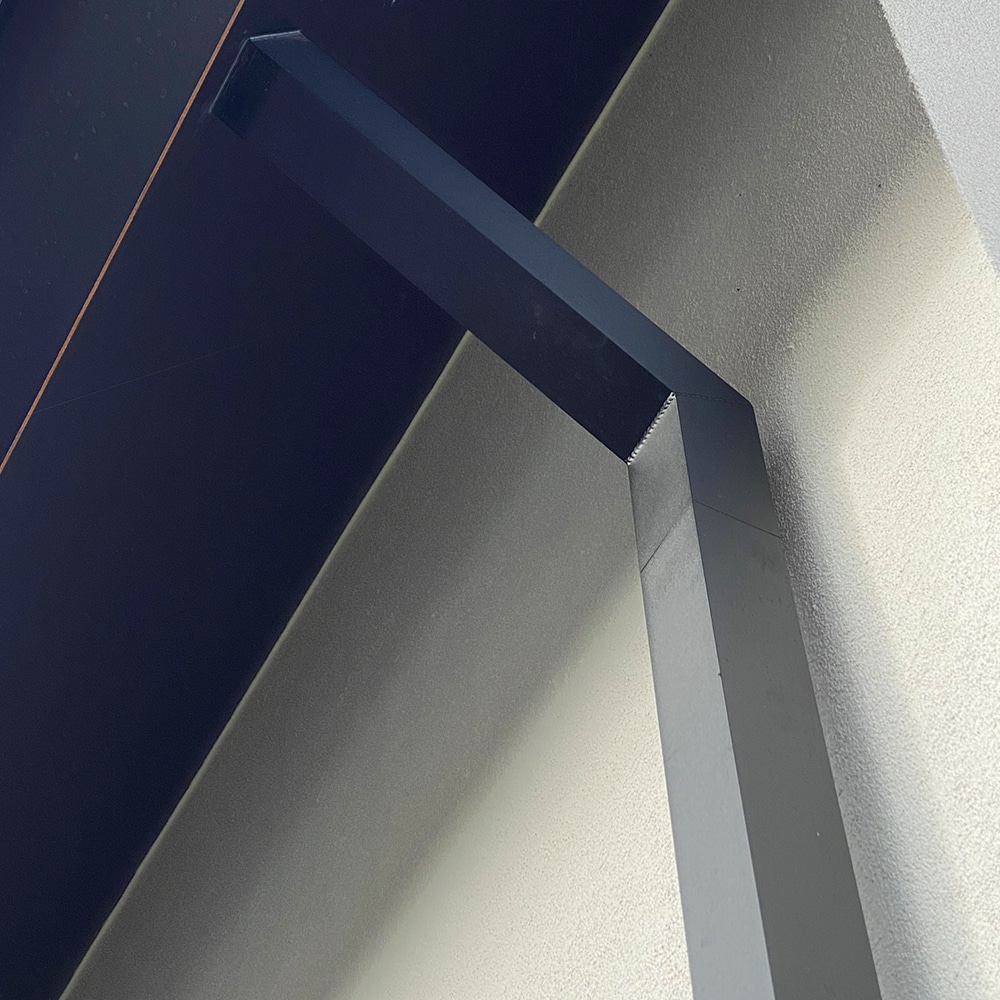 Sprongbocht alu 80x80 mm. set: 2 x bocht (+spie) - Ral-7021 fijnstructuur | Kallos